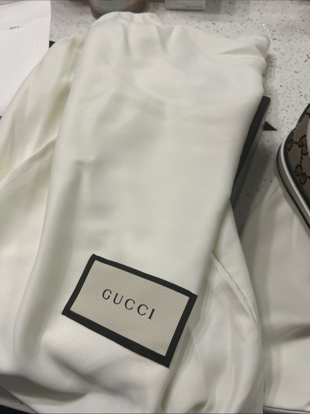 Gucci Beige GG Supreme High-Top Sneakers with Green Trim - Picture 4 of 9
